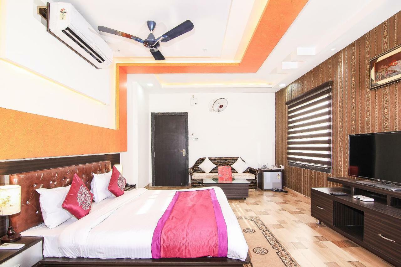 Capital O 15422 Shiva Inn Ουνάο Εξωτερικό φωτογραφία