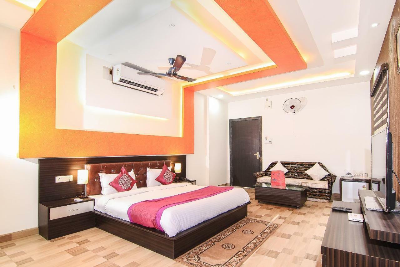 Capital O 15422 Shiva Inn Ουνάο Εξωτερικό φωτογραφία