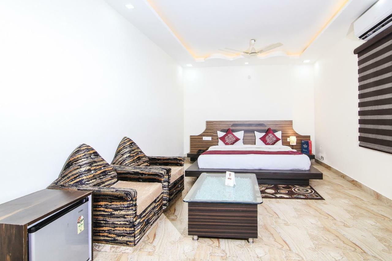 Capital O 15422 Shiva Inn Ουνάο Εξωτερικό φωτογραφία